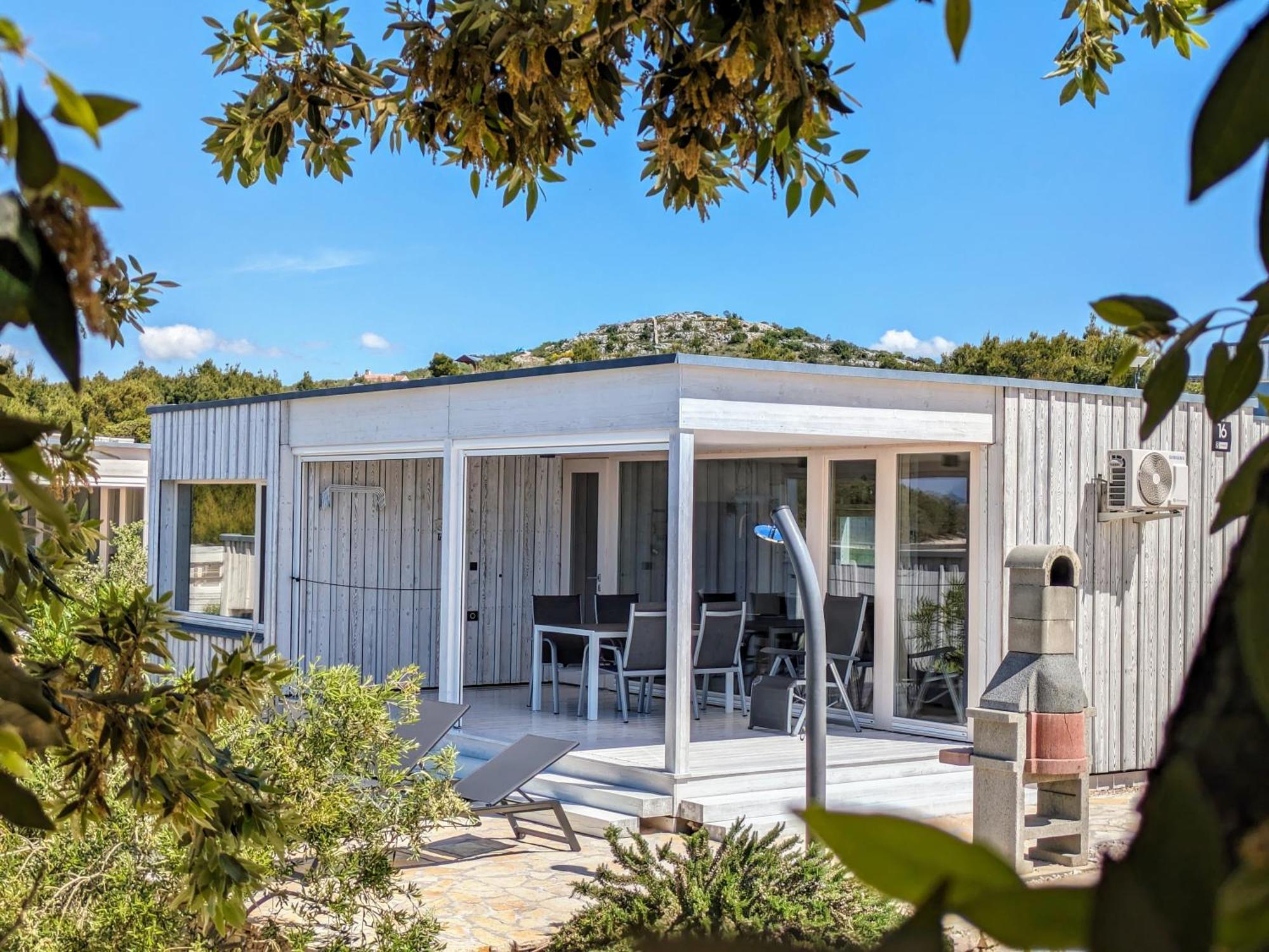 Buqez Eco Beachvilla Bona Haus 16 Holiday home